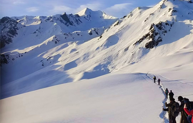 Sar Pass Trek